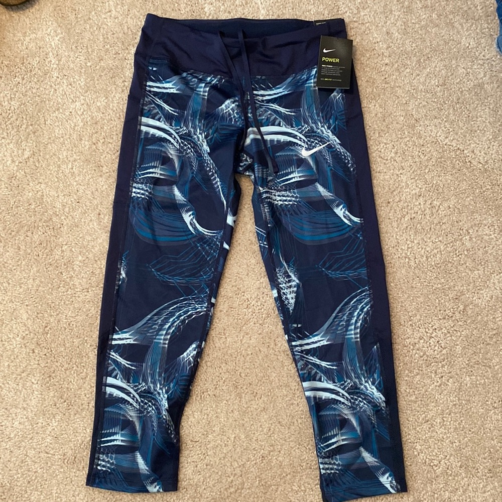 Nike Cropped Leggings